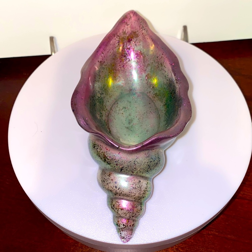 Handmade Resin Shell - Picture 3 of 3
